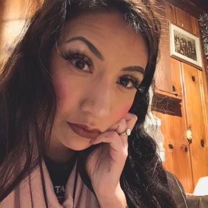 Meet your Posher, Veronica